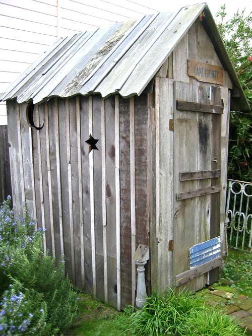 outhouse.jpg