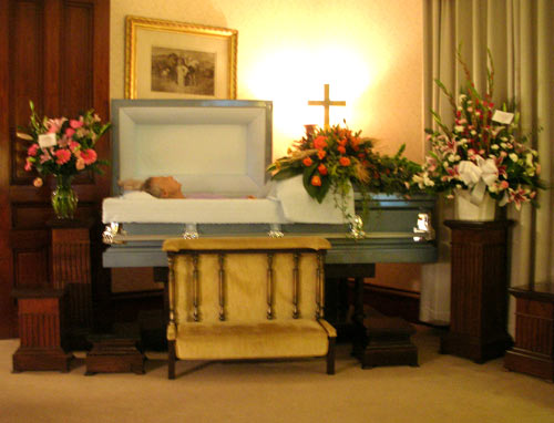 1007gramfuneral1.jpg