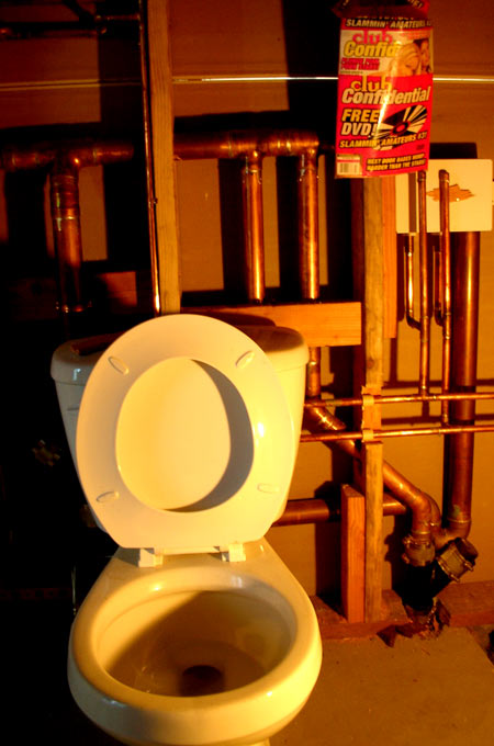 1007toilet.jpg