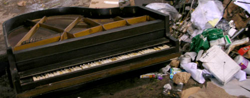 0108piano.jpg